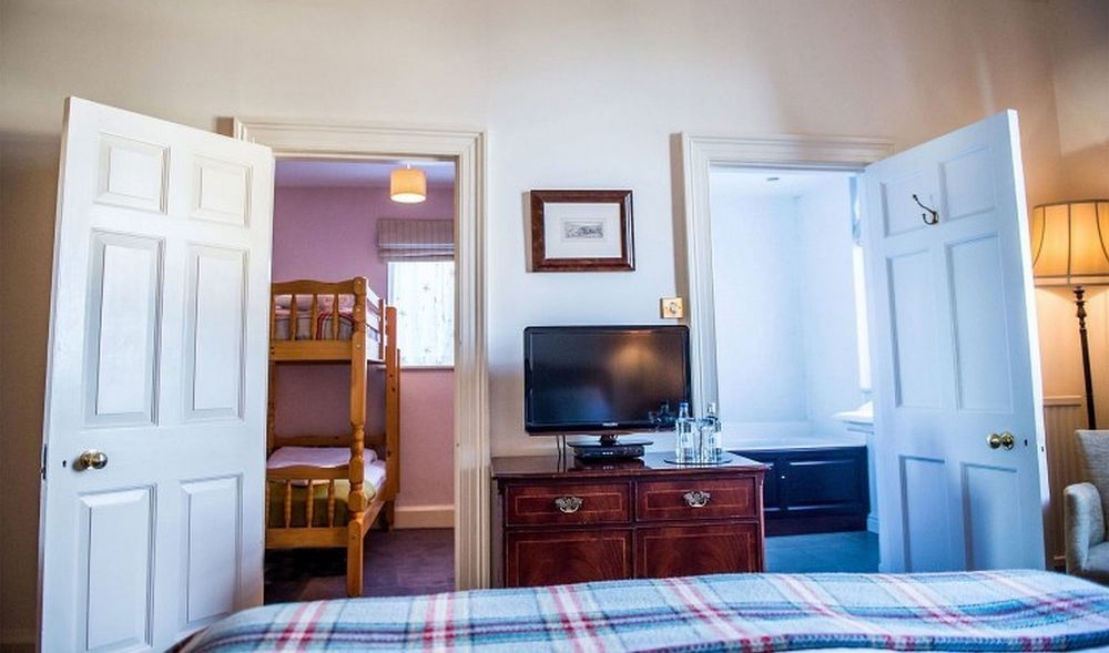 The Elms Hotel Abberley Bagian luar foto